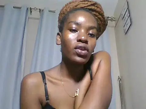 Snapshot of Lola_Allure chatting on June 18, 2026, 9:53 pm Lola Allure online show from June 18, 2026, 9:53 pm