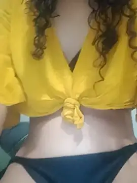 bonequinhaGatinha online show from July 17, 2026, 10:51 pm