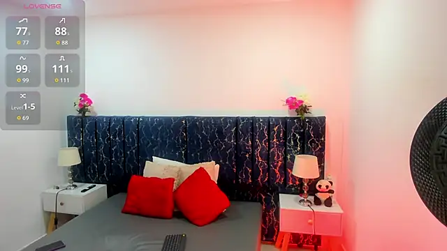 Mariana Smiith  online show from June 27, 2026, 7:53 pm