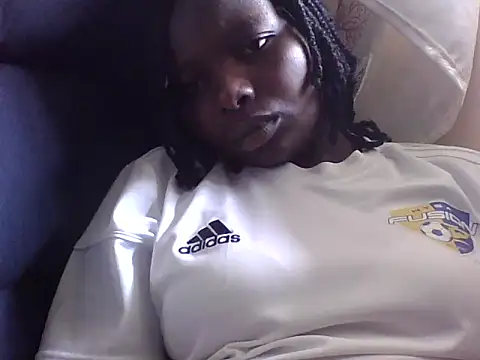 Snapshot of lucyswee chatting on July 12, 2026, 11:44 am lucyswee online show from July 12, 2026, 11:44 am