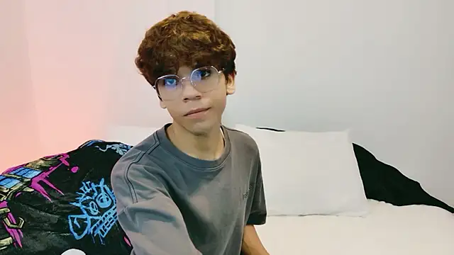 Samy Twink online show from July 19, 2026, 3:04 am