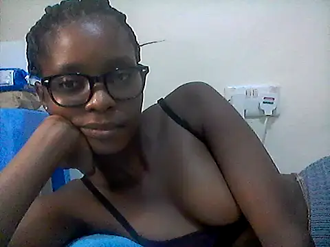 Snapshot of Sweetpother chatting on July 20, 2026, 1:13 pm Sweetpother online show from July 20, 2026, 1:13 pm