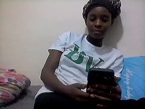 Snapshot of Sweetpother chatting on June 23, 2026, 6:17 pm Sweetpother online show from June 23, 2026, 6:17 pm