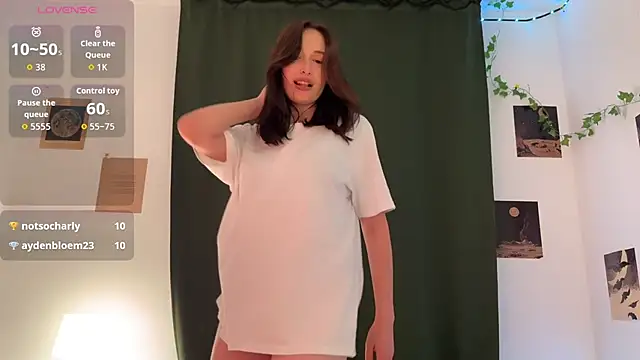 Snapshot of Hannari_ chatting on July 12, 2026, 12:55 am Hannari online show from July 12, 2026, 12:55 am