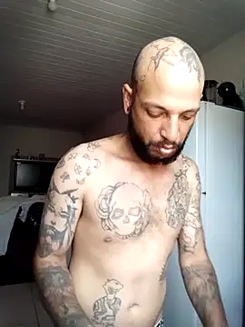 Casalseparados69 online show from June 17, 2026, 3:33 pm