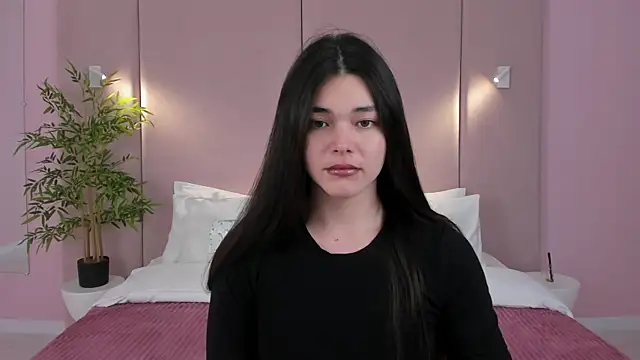 MaddieMeyer online show from July 1, 2026, 3:40 am