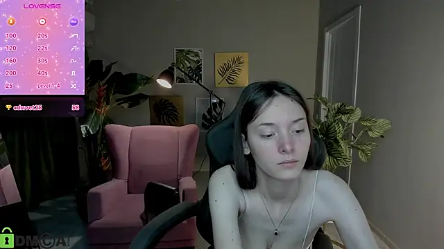 Eva Leeee online show from July 17, 2026, 5:04 am