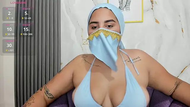Nadia Sammur online show from June 14, 2026, 2:24 am