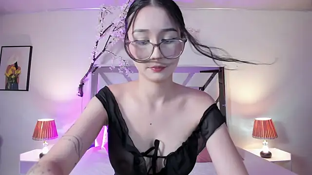 Snapshot of Miss_Belu chatting on August 1, 2026, 2:31 am Miss Belu online show from August 1, 2026, 2:31 am