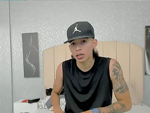 NoahThomson1 online show from June 13, 2026, 12:14 pm