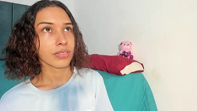 dakotadolly online show from July 27, 2026, 8:49 pm