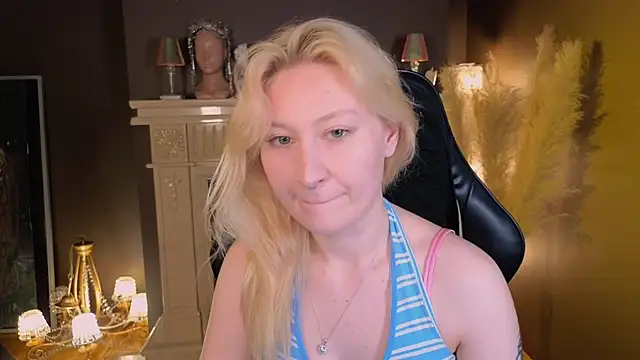 Snapshot of So_sofia chatting on June 12, 2026, 8:17 pm So sofia online show from June 12, 2026, 8:17 pm