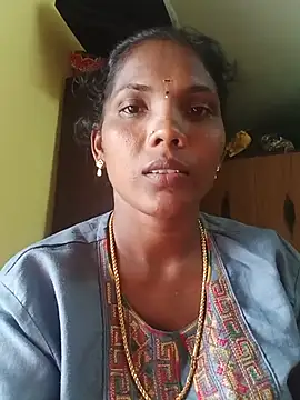 akshaya4311 online show from June 12, 2026, 10:46 am