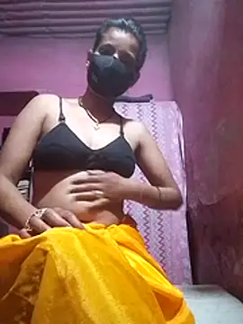 Snapshot of Desi_madamm chatting on July 25, 2026, 12:33 pm Desi madamm online show from July 25, 2026, 12:33 pm