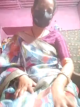 Snapshot of Desi_madamm chatting on July 28, 2026, 5:01 pm Desi madamm online show from July 28, 2026, 5:01 pm