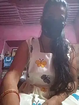 Snapshot of Desi_madamm chatting on August 3, 2026, 6:58 pm Desi madamm online show from August 3, 2026, 6:58 pm
