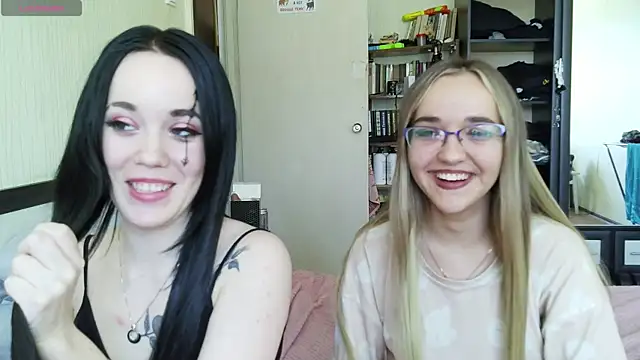 Mia Ellis online show from July 15, 2026, 12:01 pm