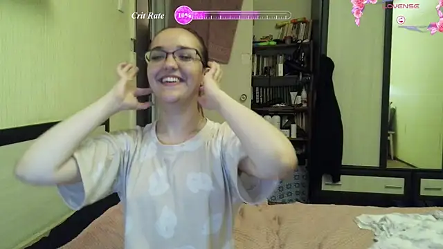 Mia Ellis online show from July 12, 2026, 3:24 pm