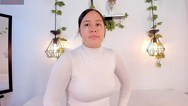 aisha duque  online show from June 26, 2026, 8:47 pm