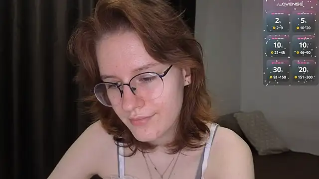 Snapshot of PliantMissus chatting on June 25, 2026, 7:19 pm PliantMissus online show from June 25, 2026, 7:19 pm