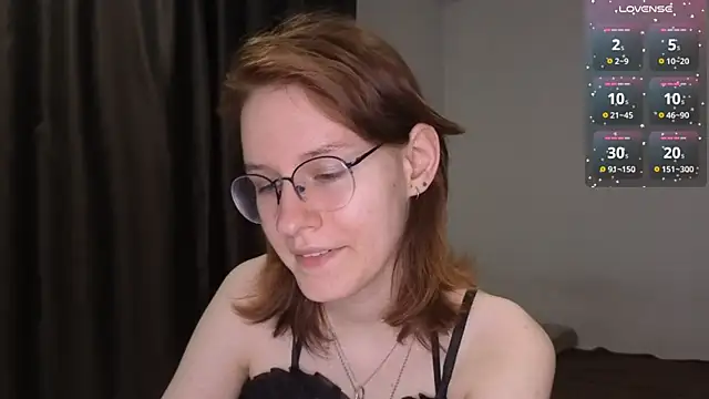 Snapshot of PliantMissus chatting on June 22, 2026, 5:43 pm PliantMissus online show from June 22, 2026, 5:43 pm
