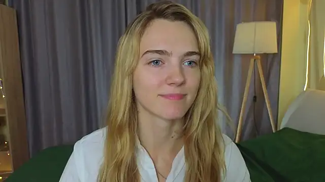 Snapshot of MarielRoloson chatting on July 4, 2026, 7:07 pm MarielRoloson online show from July 4, 2026, 7:07 pm