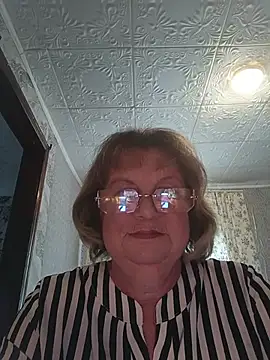 MilashkaCutie50 online show from July 6, 2026, 3:57 am