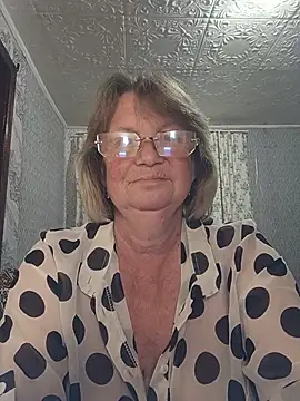 MilashkaCutie50 online show from July 28, 2026, 5:15 am