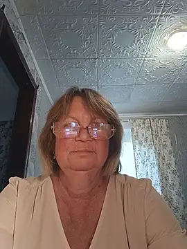 MilashkaCutie50 online show from July 18, 2026, 3:37 am