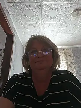 MilashkaCutie50 online show from July 7, 2026, 6:58 am