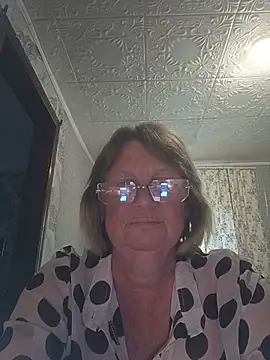 MilashkaCutie50 online show from July 15, 2026, 2:40 am