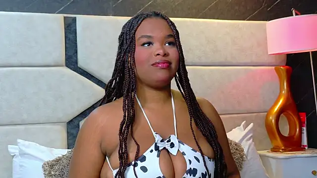 EbonyHenner online show from June 22, 2026, 12:02 pm