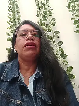 Snapshot of Emilif_ chatting on July 31, 2026, 3:09 pm Emilif online show from July 31, 2026, 3:09 pm