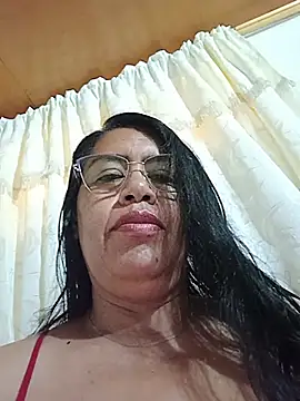 Snapshot of Emilif_ chatting on July 26, 2026, 2:51 am Emilif online show from July 26, 2026, 2:51 am