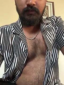 Snapshot of vinay1018 chatting on June 19, 2026, 8:31 am vinay1018 online show from June 19, 2026, 8:31 am