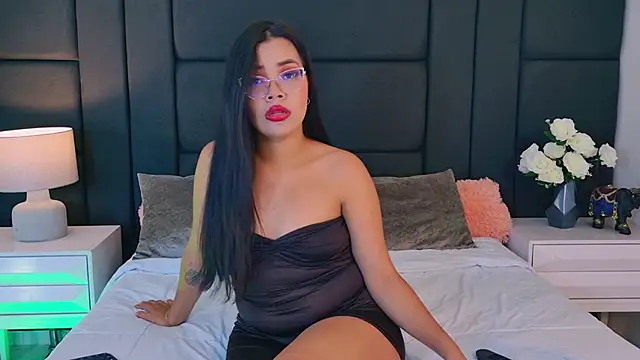 Snapshot of AliceLavenders chatting on June 29, 2026, 1:33 pm AliceLavenders online show from June 29, 2026, 1:33 pm