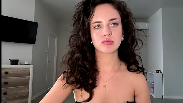 Snapshot of A_Milly chatting on July 18, 2026, 1:20 pm A Milly online show from July 18, 2026, 1:20 pm