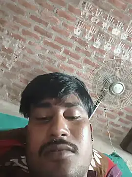 Your modelrani online show from August 5, 2026, 8:52 am