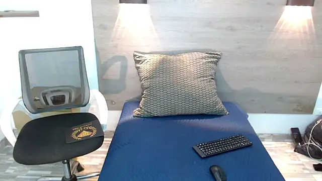 Snapshot of DeboraRaquel chatting on July 12, 2026, 7:58 pm DeboraRaquel online show from July 12, 2026, 7:58 pm