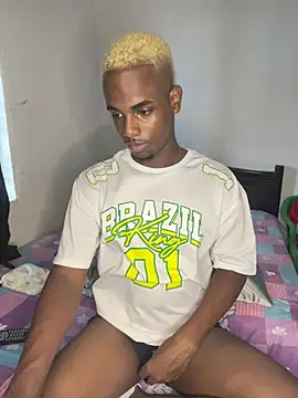 Snapshot of dereck_jay- chatting on July 16, 2026, 6:05 pm dereck jay- online show from July 16, 2026, 6:05 pm