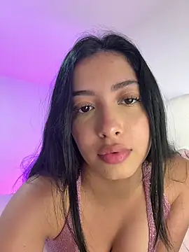 BellaSofyyy online show from July 10, 2026, 7:58 pm