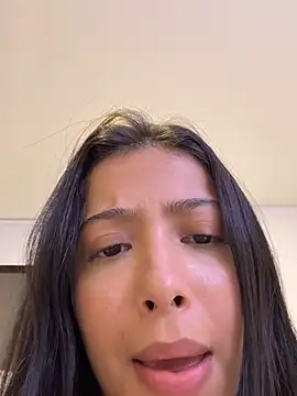 BellaSofyyy online show from July 6, 2026, 5:25 am