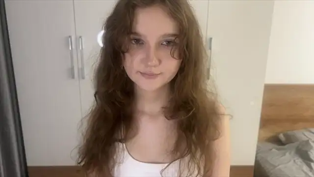 Snapshot of Ela_Wish chatting on June 26, 2026, 7:20 pm Ela Wish online show from June 26, 2026, 7:20 pm