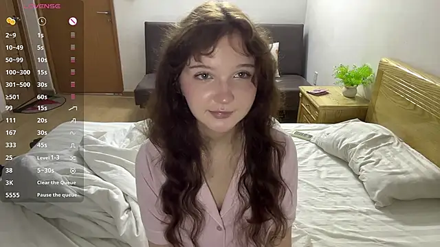 Snapshot of Ela_Wish chatting on August 7, 2026, 8:37 pm Ela Wish online show from August 7, 2026, 8:37 pm