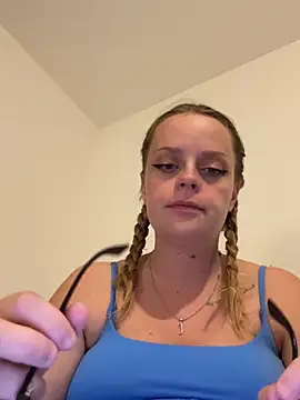 Kell1016- online show from July 16, 2026, 9:45 pm
