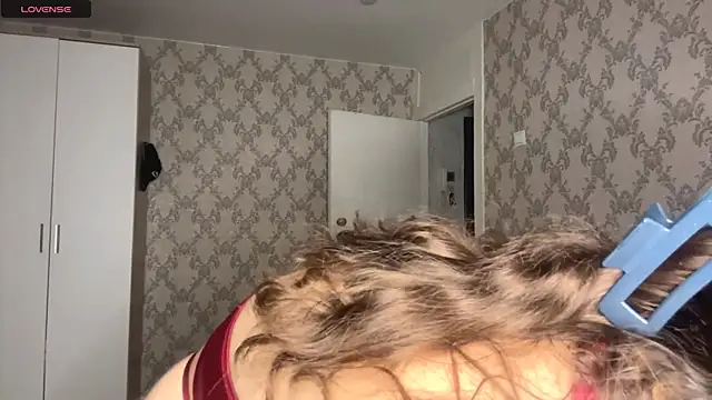 SweetEmber  online show from June 30, 2026, 4:01 am