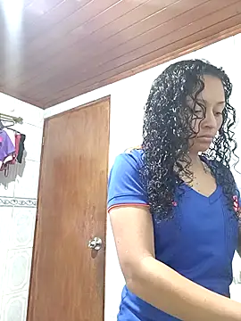 Estrella2001 online show from June 27, 2026, 5:41 pm