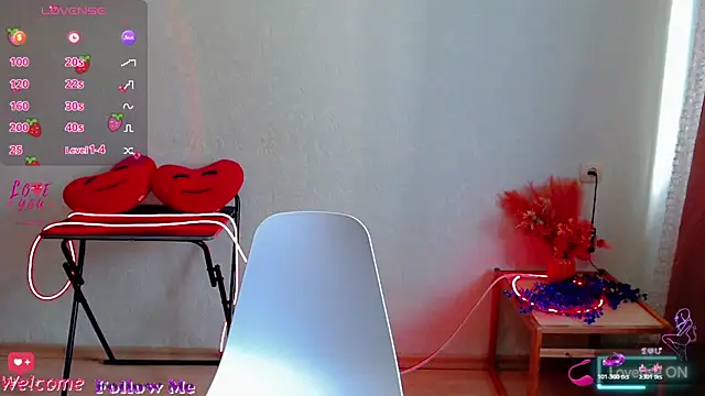 Snapshot of ElaraJons chatting on July 21, 2026, 6:37 am ElaraJons online show from July 21, 2026, 6:37 am