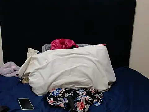 KinkyPetite18 online show from July 11, 2026, 8:25 am
