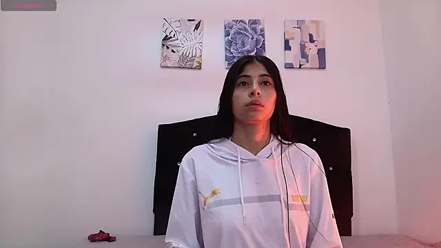 Dahlia  Vixen online show from July 27, 2026, 11:50 am